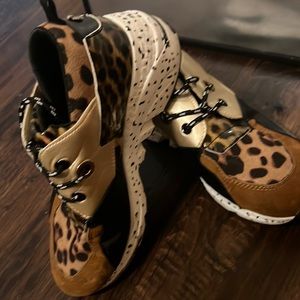 Size 6 leopard print sneakers